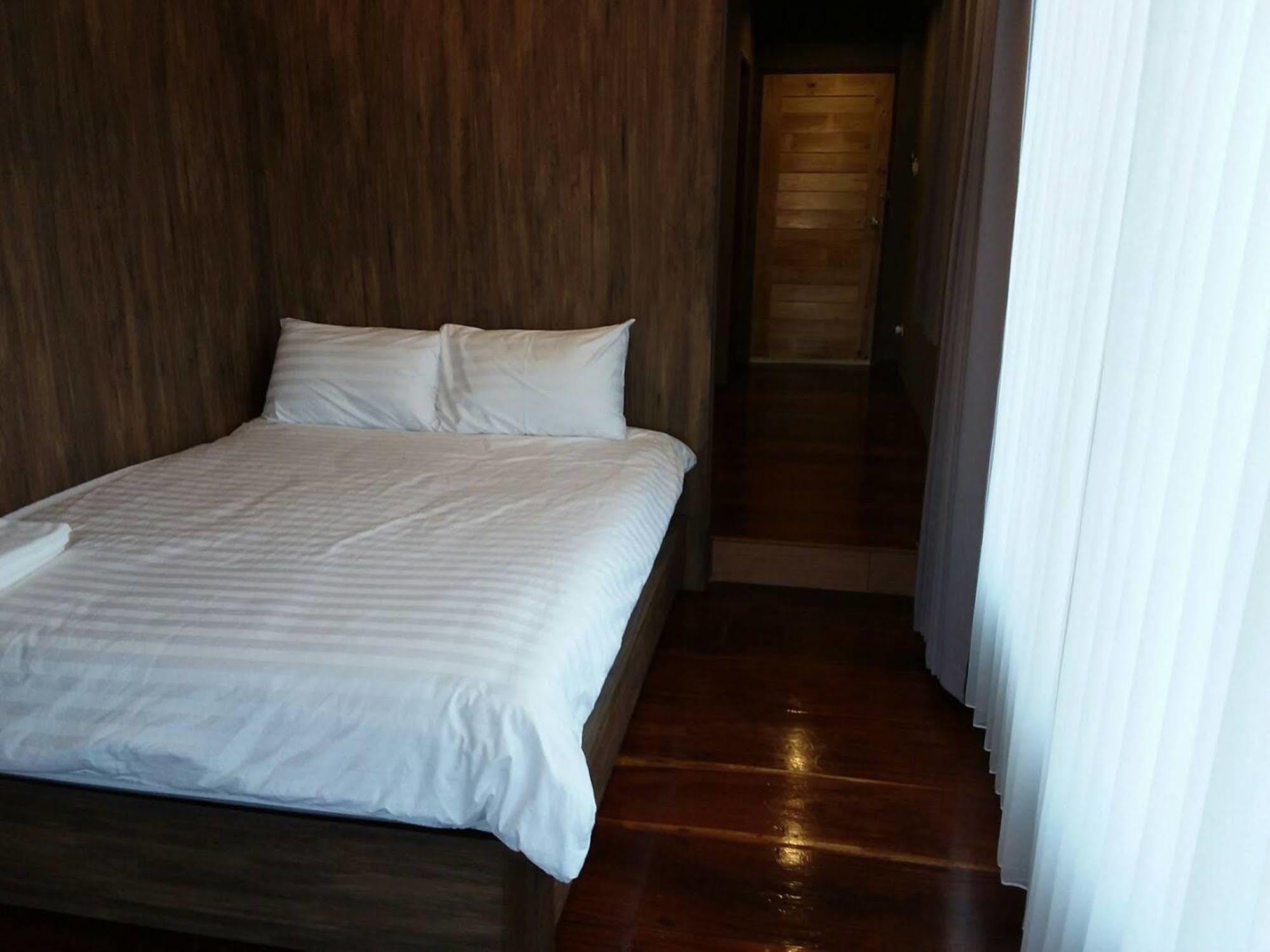 Baan Keang Chon Ayutthaya บ้านเคียงชล อยุธยา Ngoại thất bức ảnh